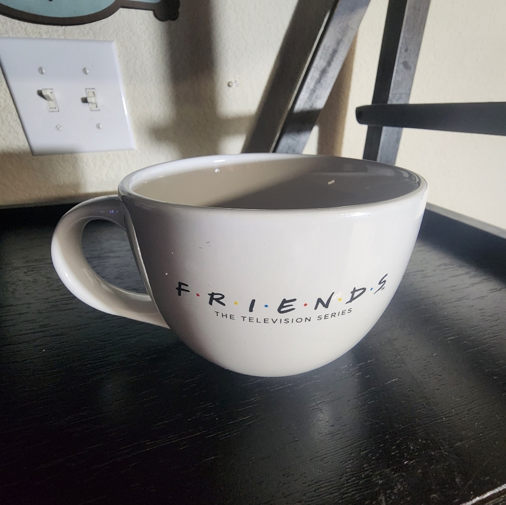 Friends central‎ perk - Picture 2 of 7
